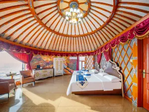 Mongolian Yurt Homestay at Here Scenic Area, Erguna Grassland