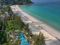 Katathani Phuket Beach Resort Отели рядом с достопримечательностью «Смотровая площадка Ката-Карон»