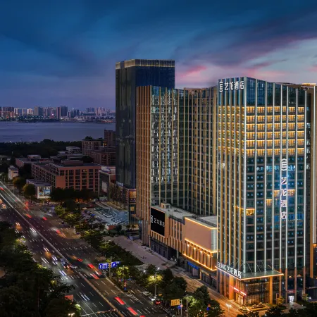 Yichong Hotel (Zhanjiang Bay Bridge Wanda)