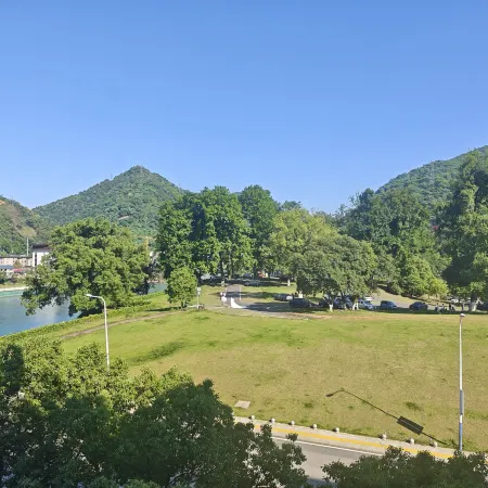 Zhixing Yunjing Business Hotel