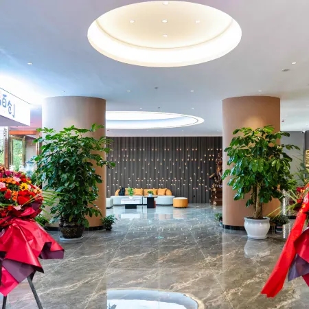 Chuxiong Baichuang Smart Leisure Grand Hotel Отели в г. Чусион