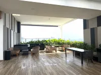 The Colony by Infinitum KLCC Sky Pool Suites Hotels in Kuala Lumpur