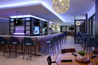 Toronto Airport Marriott Hotel - 4-Star