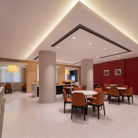 1027 Designer Hotel (Jinan Daming Lake Baotu Spring Branch) Отели рядом с достопримечательностью «Парк источника Баоту»