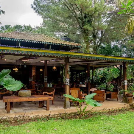 Katumbiri Resort and Villa by Tripletree Hotels in Cijeruk