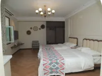 Turpan · Menghuiloulan Homestay (Grape Valley Scenic Area Qingwa Alley) - parkir