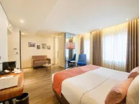 Hotel Moon & Sun Porto Отели рядом с достопримечательностью «Церковь кармелитов»