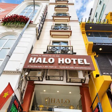 HALO BOUTIQUE BEN THANH HOTEL Отели рядом с достопримечательностью «Дворец Воссоединения»