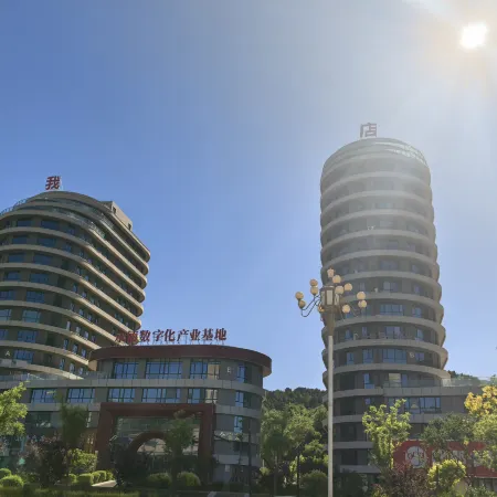 Kai Zheng  hotel