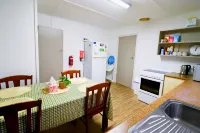 Nature Lovers: Snowy Cottage Escape! Book Direct - 4-Star