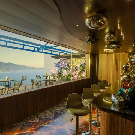 Wyndham Soleil Danang - Free Schedule Airport Shuttle