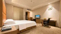 Jintan Square South Great Wall Hotel (Tongren Station Branch) - 4-Star