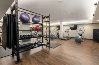 Pocaterra Inn and Waterslide - Gym