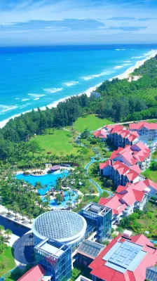 Holiday Inn HAINAN XIANGSHUI BAY by IHG Hotels in Perfume Bay