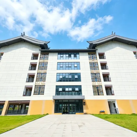 Luocheng Qinglian Apartment (Chenglong Lake)