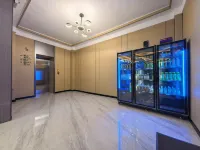 Hualong Hotel (Baiyin Jingtai Jingdian Avenue) - parking