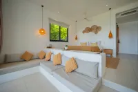 Trogon's Perch Clifftop Oceanfront Resort - 4-Star