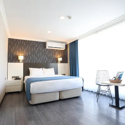 ريفا هوتل ألسانكاك Hotels near بورنوفا