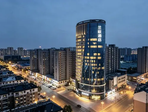 LANOU Hotel (Dezhou Decheng Aodelai Times Square) - parking