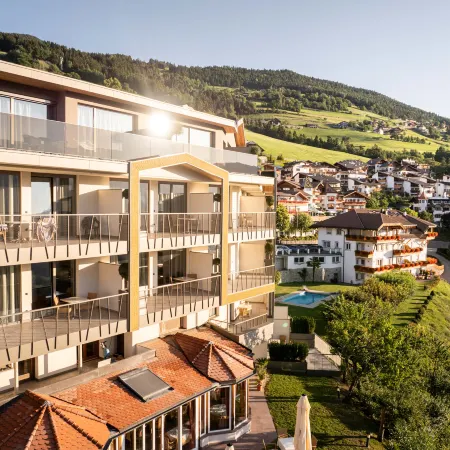 EGGER Apartments & Suites