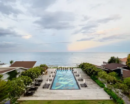 Coral Tree Villa Hua Hin คอรัลทรี วิลล่า หัวหิน โรงแรมในชะอำ