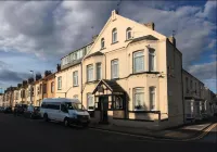 OYO Tudor Lodge - Redcar Beach Hotels near Beardmore Park
