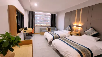 Haoxiang Qingju Hotel (Yijiacun Branch) Hotels near Rongcheng Baihui Shopping Center