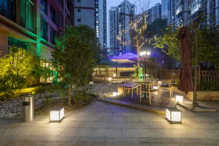 Yeste International Hotel (Hechi Vocational Education Center) Отели рядом со станцией Jinchengjiang Raliway Station