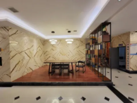 Night Lang Wisdom Hotel