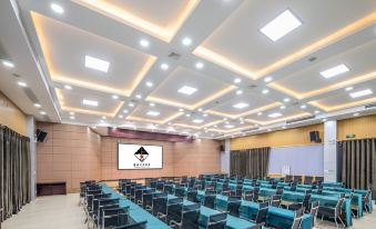 Wansheng Garden Hotel (Xinyang Luoshan Xiya Libao Plaza Branch)