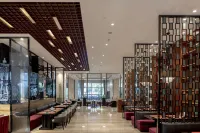 Nine Cloud Homestead Resort Hotel فنادق في تونغ لو