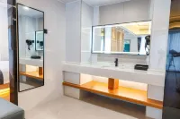 Platinum Whale Yue Hotel (International Logistics Park, Zhengzhou Economic Development Zone)