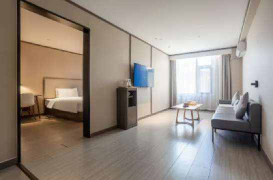 HanTing Hotel (Lijiang Gucheng Airport Shuttle Bus Station) Hotels in Lijiang