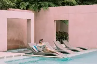 SYN Boutique Hotel Chiang Mai - parking