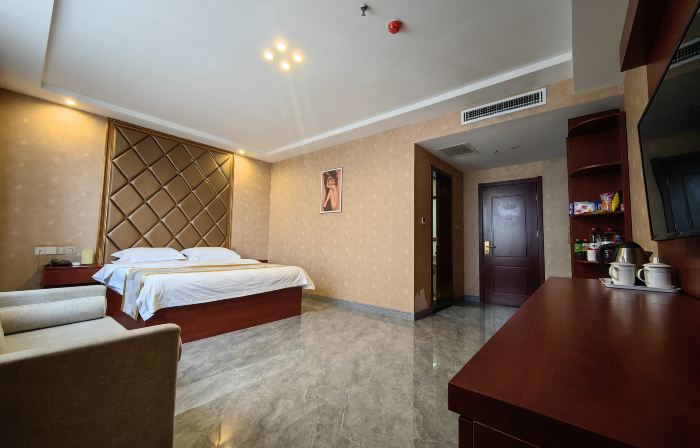 Xinyunding Business Hotel