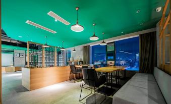 Wan'ao Hotel (Hongyadong Store, Monument to the people's Liberation Pedestrian Street, Chongqing)