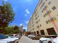 7 Days Hotel (Kunming Vientiane City Dongjiao Road Subway Station) Hotel in zona Kunming Eryun Company Sangongli Passenger Transport Terminal