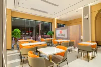 Junyi Hotel Chain (Maoming High-speed Railway Station Branch) - 2 étoiles