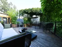 Xihai Bamboo Courtyard (Houhai Jishuitan Subway Station) Hotels near Shichahai Scenic Area