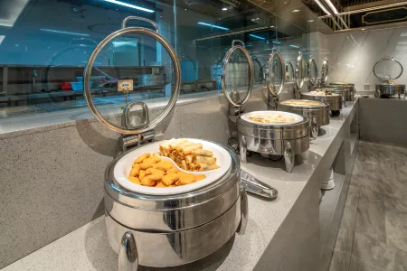 Gaode Yue Hotel (Qingyuan Sports Park Light Rail Station) Отели рядом со станцией Qingyuan Railway Station