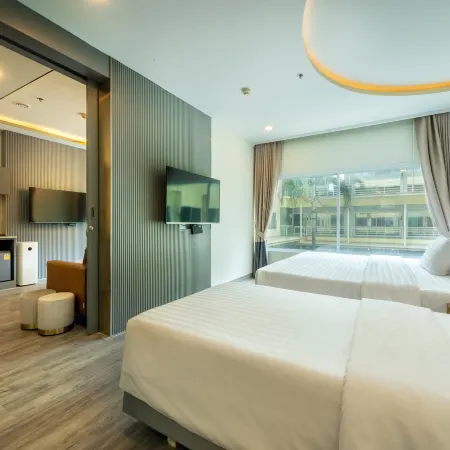 Qiu Hotel Bangkok - BTS On Nut Station Отели рядом с достопримечательностью «Тхонг Лор»