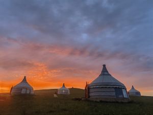 New Barag Zuoqi Yi Houra Yurt Homestay