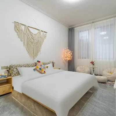 Qingcheng · Homestay in the Misty Rain Hotels near Chengdu Institute Sichuan International Studies University
