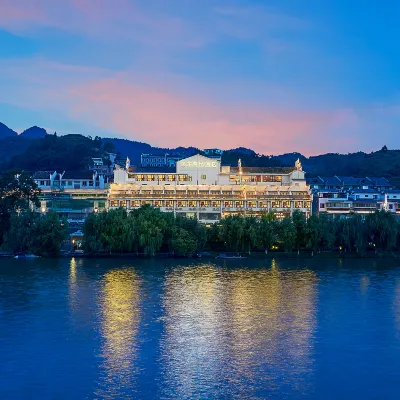 Jiulong Yipin Hotel (Zhenyuan Ancient City New Bridge) Hotels near Ancient Roadway