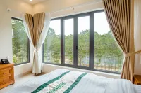 Thuy Hoang Nguyen Resort & Spa Hotels in Lac Duong District