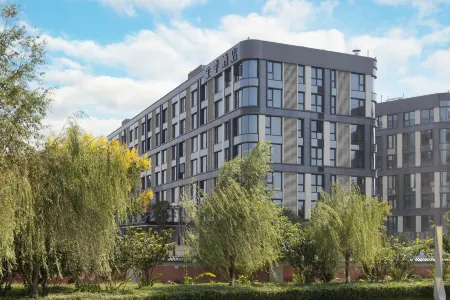 JI Hotel (Xi'an Xianyang International Airport T3 Terminal) Отели рядом с достопримечательностью «Zhangyu Ruina Chateau»