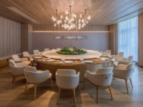 Dengfeng Zhongzhou Intermega Shaolin Hotel โรงแรมในเติงเฟิง