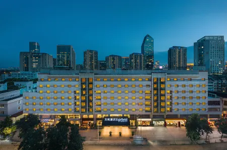 Fairfield by Marriott Ningbo Yinzhou Отели рядом с достопримечательностью «Ningbo Science Exploration Center»