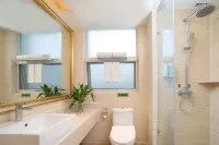 Vienna International Hotel (Tianmen Wanda Plaza Donghu Branch) Hotels in Tianmen