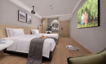 No Sound Hotel ( Chongqing Automobile Bo Sanya Bay Subway Station)